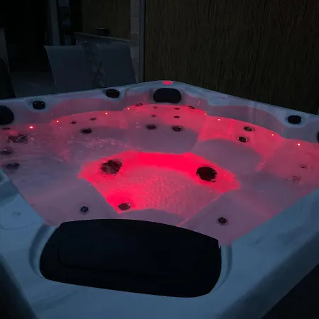 Marin With Jacuzzi - Bol, Brac