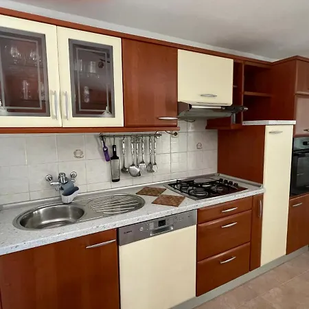 Jacuzzi Apartman Marin *