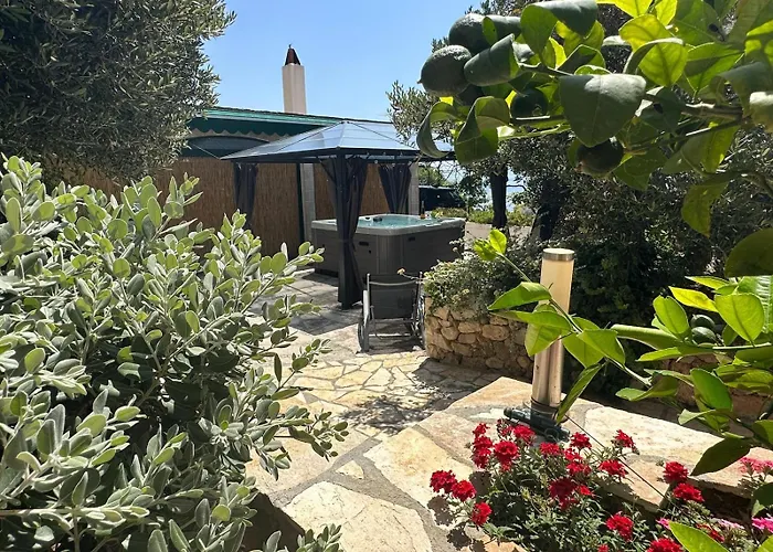 Jacuzzi Apartman Marin * بول