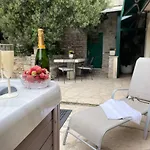 Villa Jacuzzi Apartman Marin Bol