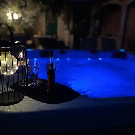 Jacuzzi Marin *